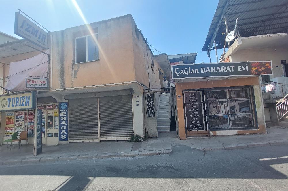 Bayraklı Yamanlar'da Otobüs Güzergahı Üzerinde Satılık Bina