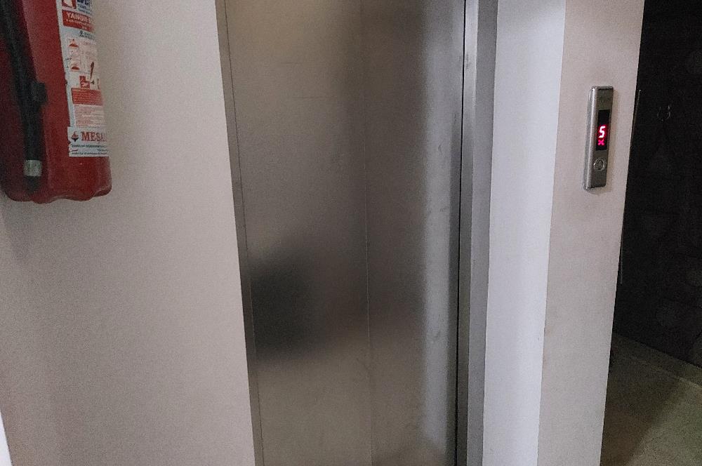 Gümüşpala Nafiz Gürman'da Satılık Doğalgazlı 3+1 Daire