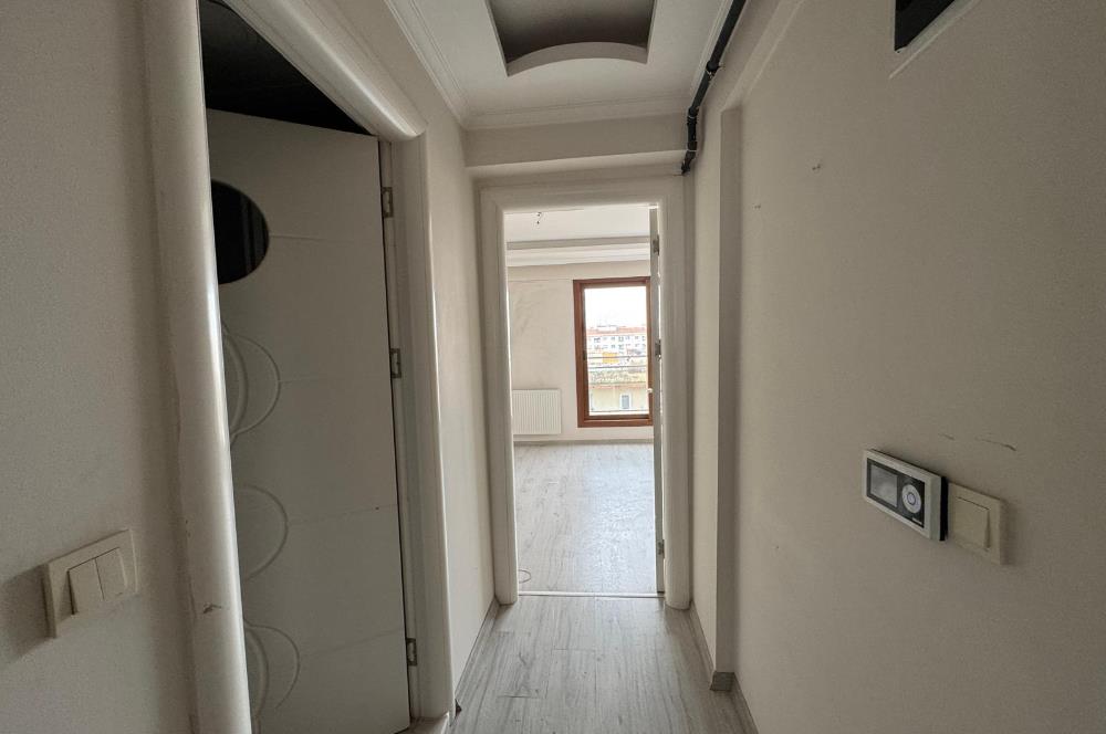 İzmir Park AVM Yakını Merkezi konumda Satılık 2+1 Daire