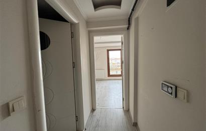 İzmir Park AVM Yakını Merkezi konumda Satılık 2+1 Daire