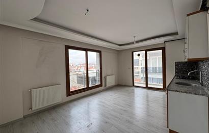 İzmir Park AVM Yakını Merkezi konumda Satılık 2+1 Daire