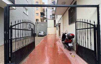 İzmir Park AVM Yakını Merkezi konumda Satılık 2+1 Daire