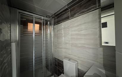 İzmir Park AVM Yakını Merkezi konumda Satılık 2+1 Daire