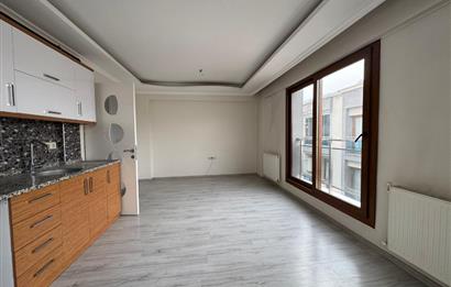 İzmir Park AVM Yakını Merkezi konumda Satılık 2+1 Daire