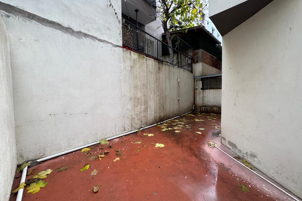 İzmir Park AVM Yakını Merkezi konumda Satılık 2+1 Daire