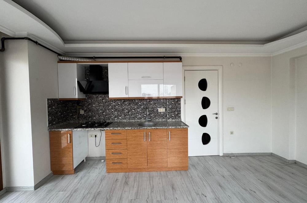 İzmir Park AVM Yakını Merkezi konumda Satılık 2+1 Daire
