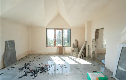 C21 Cius; Çampınar Evlerinde 4,5+1 Modern Tripleks Teraslı Villa