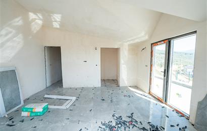 C21 Cius; Çampınar Evlerinde 4,5+1 Modern Tripleks Teraslı Villa