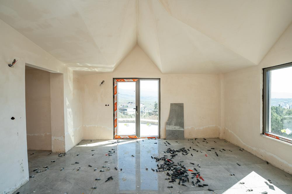 C21 Cius; Çampınar Evlerinde 4,5+1 Modern Tripleks Teraslı Villa