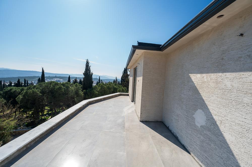 C21 Cius; Çampınar Evlerinde 4,5+1 Modern Tripleks Teraslı Villa