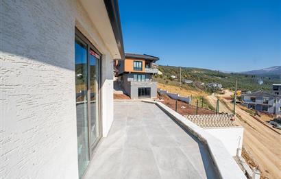 C21 Cius; Çampınar Evlerinde 4,5+1 Modern Tripleks Teraslı Villa