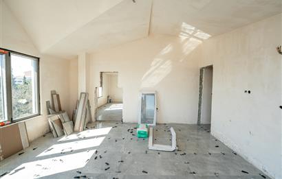 C21 Cius; Çampınar Evlerinde 4,5+1 Modern Tripleks Teraslı Villa