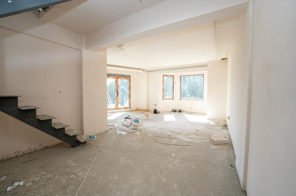 C21 Cius; Çampınar Evlerinde 4,5+1 Modern Tripleks Teraslı Villa