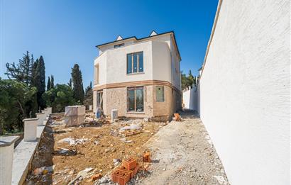 C21 Cius; Çampınar Evlerinde 4,5+1 Modern Tripleks Teraslı Villa