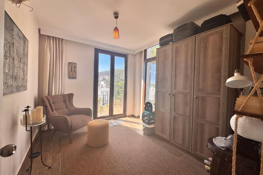 Bodrum Merkezde Deniz Manzaralı Bahçe Katı 3+1 Daire