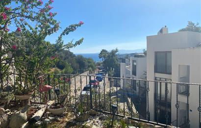 Bodrum Merkezde Deniz Manzaralı Bahçe Katı 3+1 Daire