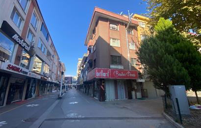 ADAPAZARI MERKEZ'DE 3 ODALI SATILIK OFİS 