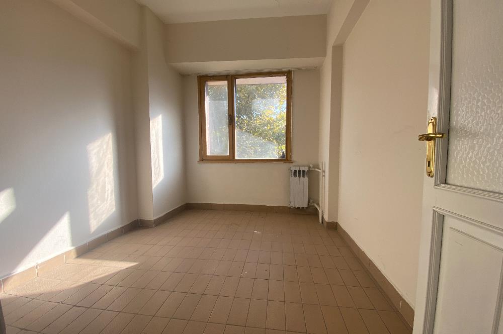 ADAPAZARI MERKEZ'DE 3 ODALI SATILIK OFİS 