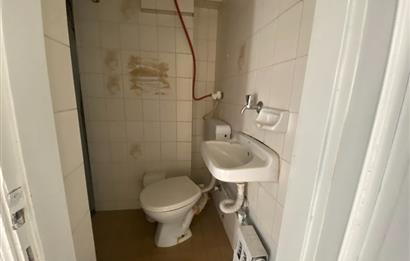 ADAPAZARI MERKEZ'DE 3 ODALI SATILIK OFİS 