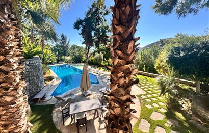 Bodrum Merkezde Deniz Manzaralı Bahçe Katı 3+1 Daire
