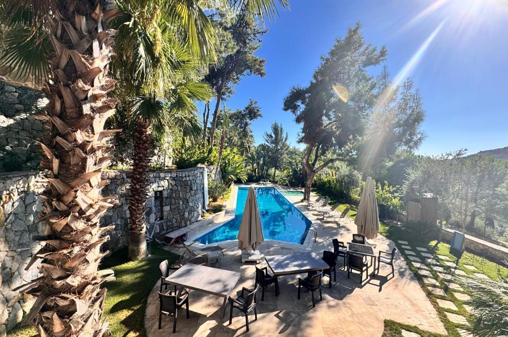 Bodrum Merkezde Deniz Manzaralı Bahçe Katı 3+1 Daire