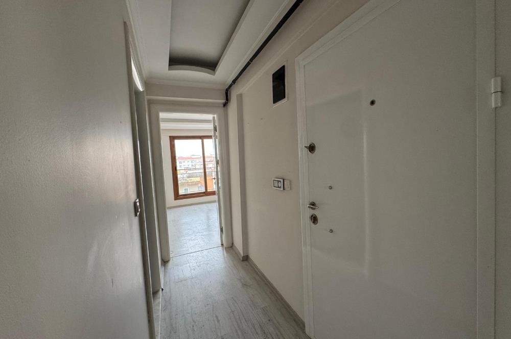 İzmir Park AVM Yakını Merkezi konumda Satılık 2+1 Daire