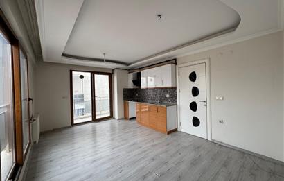 İzmir Park AVM Yakını Merkezi konumda Satılık 2+1 Daire