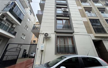 İzmir Park AVM Yakını Merkezi konumda Satılık 2+1 Daire