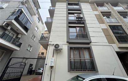 İzmir Park AVM Yakını Merkezi konumda Satılık 2+1 Daire