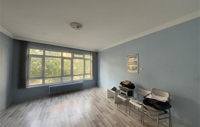 KIZILAY ZİYA GÖKALPDE NEZİH BİNADA İŞYERİNE UYGUN 3+1 SATILIK