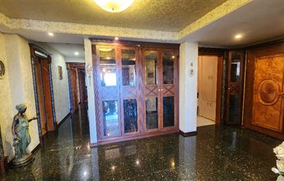 SUADİYE SAHİLDE SİTE ÖZELLİKLİ DENİZ MANZARALI 5+1 275 m2 DAİRE