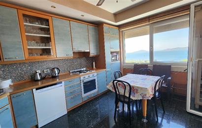 SUADİYE SAHİLDE SİTE ÖZELLİKLİ DENİZ MANZARALI 5+1 275 m2 DAİRE