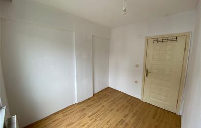 CENTURY 21'DEN ÜNİVERSİTE KARŞISI 2+1 KİRALIK DAİRE! 