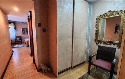 SUADİYE SAHİLDE SİTE ÖZELLİKLİ DENİZ MANZARALI 5+1 275 m2 DAİRE