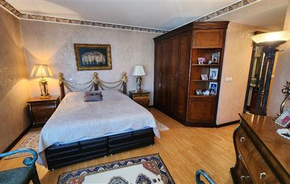 SUADİYE SAHİLDE SİTE ÖZELLİKLİ DENİZ MANZARALI 5+1 275 m2 DAİRE