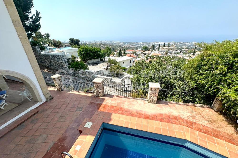 KKTC Girne Bellapais 3+1 Büyüleyici Manzaralı Kiralık Villa