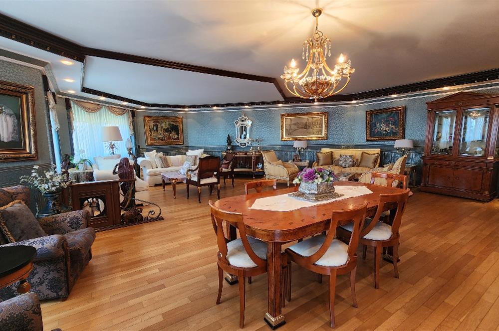 SUADİYE SAHİLDE SİTE ÖZELLİKLİ DENİZ MANZARALI 5+1 275 m2 DAİRE