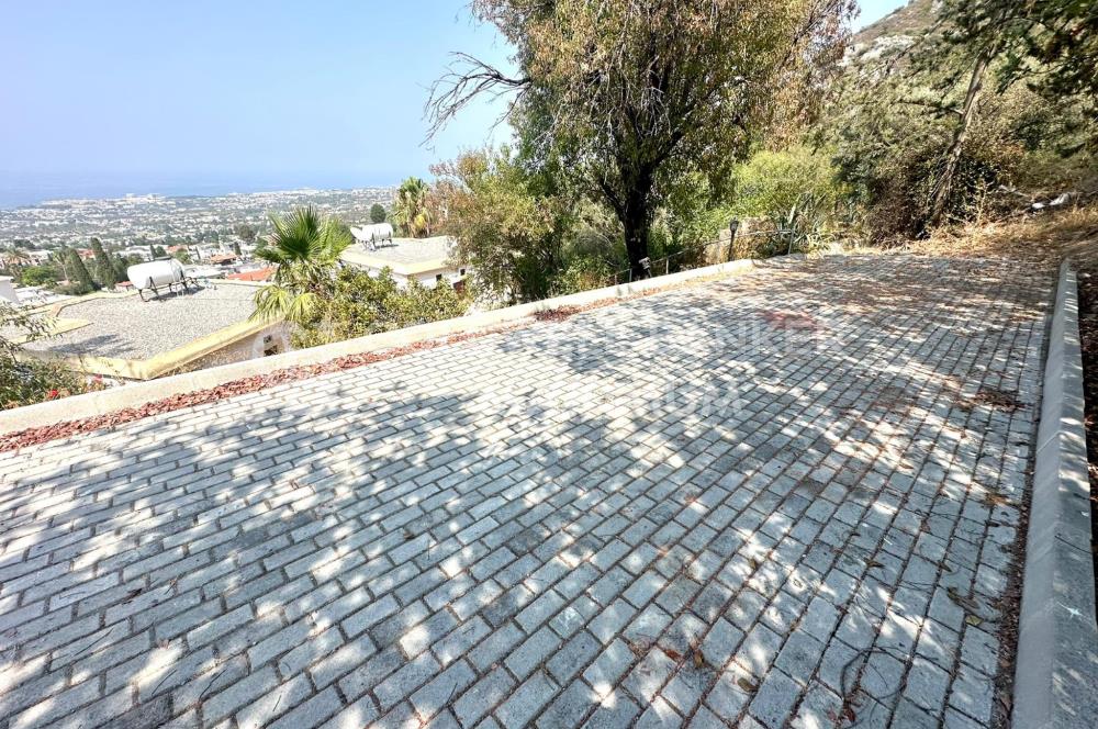 KKTC Girne Bellapais 3+1 Büyüleyici Manzaralı Kiralık Villa