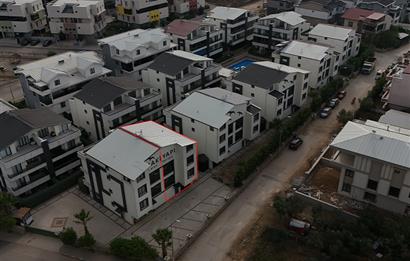 C21 Cius; Umurbey'de Havuzlu Müstakil Girişli Dubleks Daire