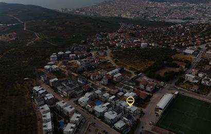C21 Cius; Umurbey'de Havuzlu Müstakil Girişli Dubleks Daire