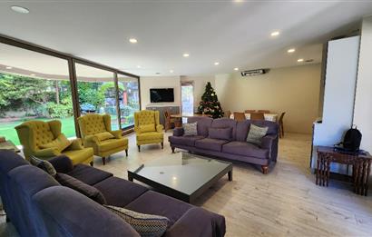 SUADİYE SAHİLDE SİTE ÖZELLİKLİ DENİZ MANZARALI 5+1 275 m2 DAİRE