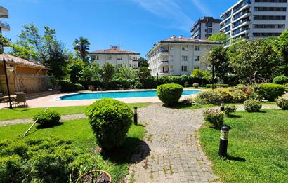 SUADİYE SAHİLDE SİTE ÖZELLİKLİ DENİZ MANZARALI 5+1 275 m2 DAİRE