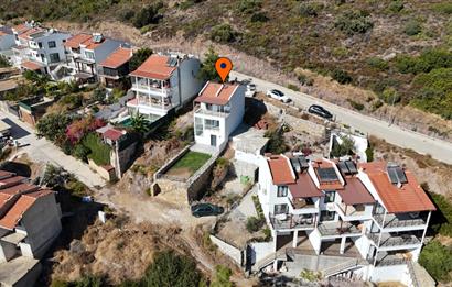 Boğaziçi'nde Plajlı Deniz Manzaralı 4+1 Tripleks Sıfır Villa