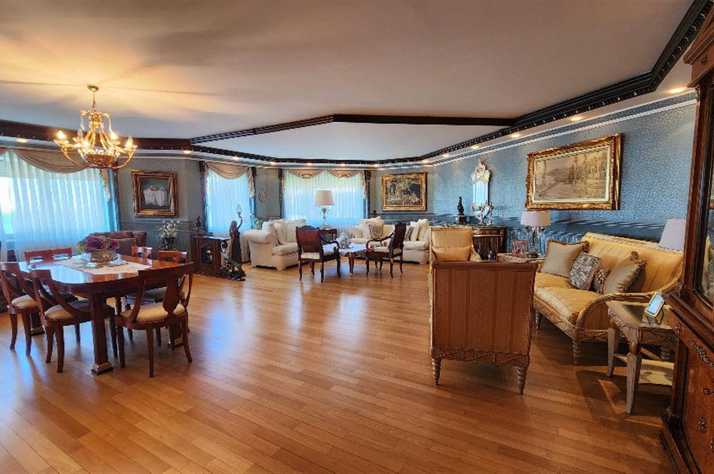 SUADİYE SAHİLDE SİTE ÖZELLİKLİ DENİZ MANZARALI 5+1 275 m2 DAİRE