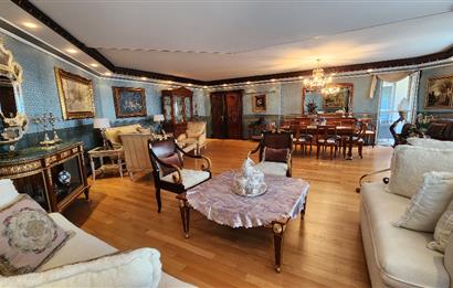 SUADİYE SAHİLDE SİTE ÖZELLİKLİ DENİZ MANZARALI 5+1 275 m2 DAİRE
