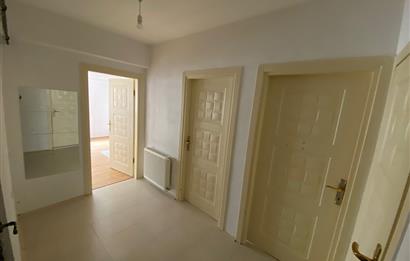 CENTURY 21'DEN ÜNİVERSİTE KARŞISI 2+1 KİRALIK DAİRE! 