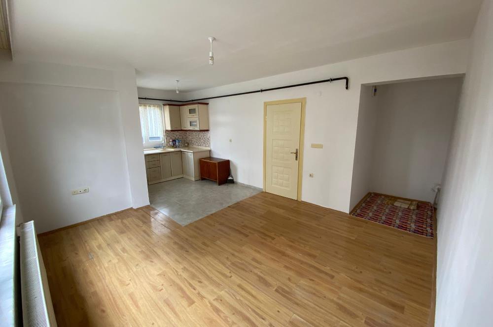 CENTURY 21'DEN ÜNİVERSİTE KARŞISI 2+1 KİRALIK DAİRE! 