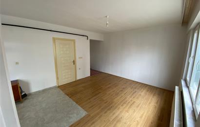 CENTURY 21'DEN ÜNİVERSİTE KARŞISI 2+1 KİRALIK DAİRE! 