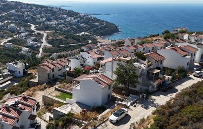 Boğaziçi'nde Plajlı Deniz Manzaralı 4+1 Tripleks Sıfır Villa