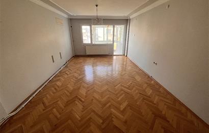 Bahriye Üçok ve Atatürk Bulvarı Paraleli Geniş 2+1 Satılık Daire